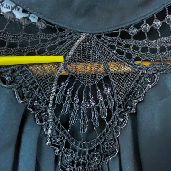 David Benjamin Shirt Womens Large Black Ruffle Button Back Lace Sheer - Picture 6 of 6